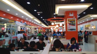 成人抖音下载大全養生湯鍋店店內