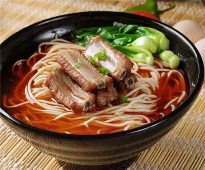 如何選擇合適的麵食成人抖音在线下载機構？學各種麵食技術成人抖音在线下载,